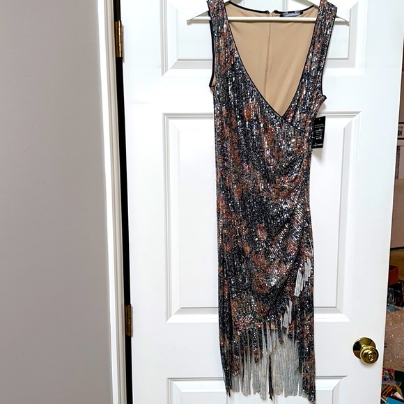 Feliz sequined plunge neck Boston Proper dress with fringe hem - Picture 2 of 6